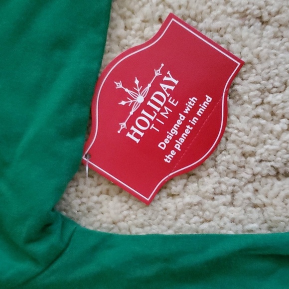 NWT: HOLIDAY TEE "LET'S GET CRACKIN" - Picture 5 of 5